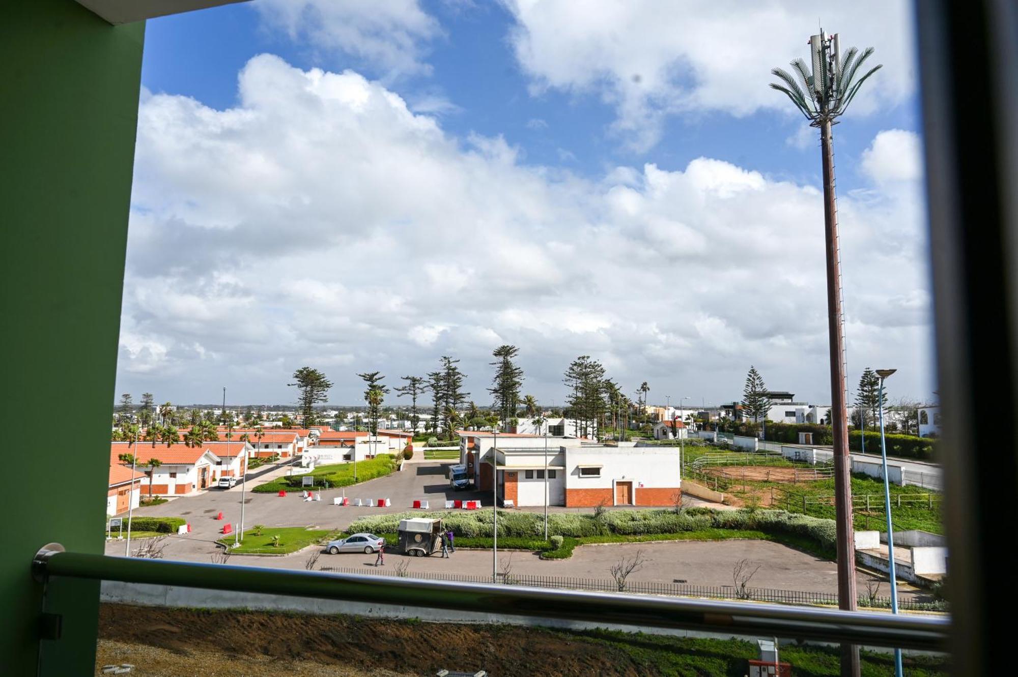 Hôtel Jawharat El Jadida Bagian luar foto